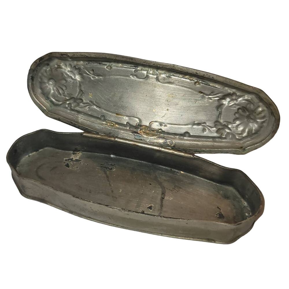 Snuff box Oval 5" long Wallace Brothers Silver Company VINTAGE antique lidded
